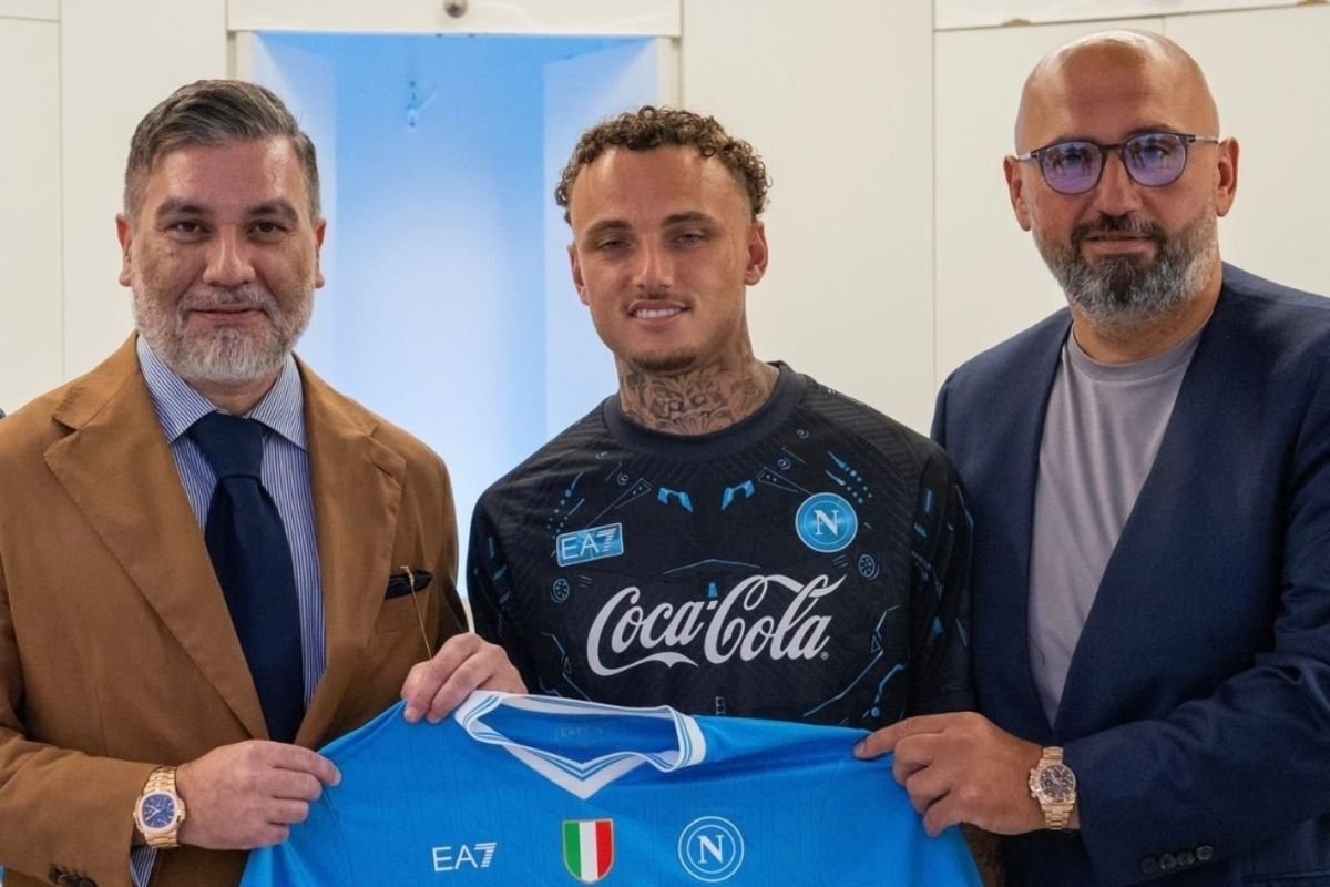 Napoli Resmi Mengamankan Winger Belanda Noa Lang dari PSV Eindhoven