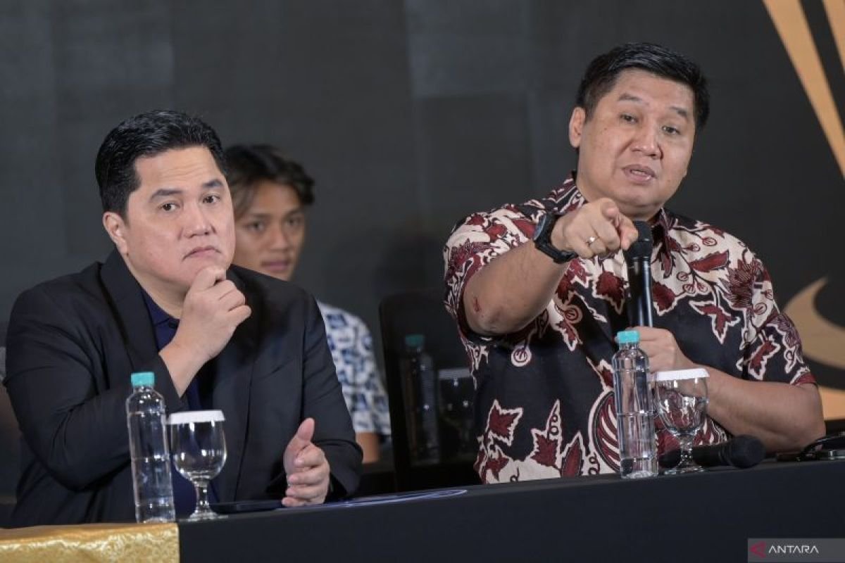 Sure! Here are some alternate title suggestions for "Daftar 30 Pemain Liga Indonesia All Star di Piala Presiden 2025":

1. "30 Bintang Liga Indonesia: Tim All-Star Piala Presiden 2025"
2. "Rangkuman 30 Pemain Terbaik Liga Indonesia untuk Piala Presiden 2025"
3. "Daftar 30 Bintang All-Star Liga Indonesia di Piala Presiden 2025"
4. "30 Pemain Pilihan Liga Indonesia: All-Star Piala Presiden 2025"
5. "Menampilkan 30 Pemain All-Star Liga Indonesia di Piala Presiden 2025"
6. "Pemain Pilihan: 30 All-Star Liga Indonesia untuk Piala Presiden 2025"
7. "30 Pemain Liga Indonesia yang Masuk Tim All-Star Piala Presiden 2025"
8. "Identitas 30 Pemain All-Star Liga Indonesia di Piala Presiden 2025"

Feel free to choose any of these titles or use them as inspiration!