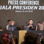 Berikut adalah beberapa alternatif judul untuk "Indra Sjafri nilai kualitas Piala Presiden tahun ini akan meningkat":

1. "Indra Sjafri: Piala Presiden Tahun Ini Diprediksi Meningkatkan Kualitas"
2. "Indra Sjafri Optimis Kualitas Piala Presiden Akan Lebih Baik Tahun Ini"
3. "Kualitas Piala Presiden Meningkat, Kata Indra Sjafri"
4. "Indra Sjafri: Piala Presiden 2023 Akan Tampilkan Kualitas yang Lebih Tinggi"
5. "Indra Sjafri: Tahun Ini, Piala Presiden Janjikan Kualitas yang Lebih Baik" 

Apakah ada alternatif lain yang Anda inginkan?